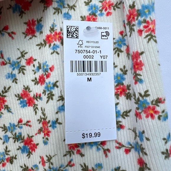 NWT Old Navy Floral Tank Top with lettuce trip and lace detail size M - Picture 8 of 13